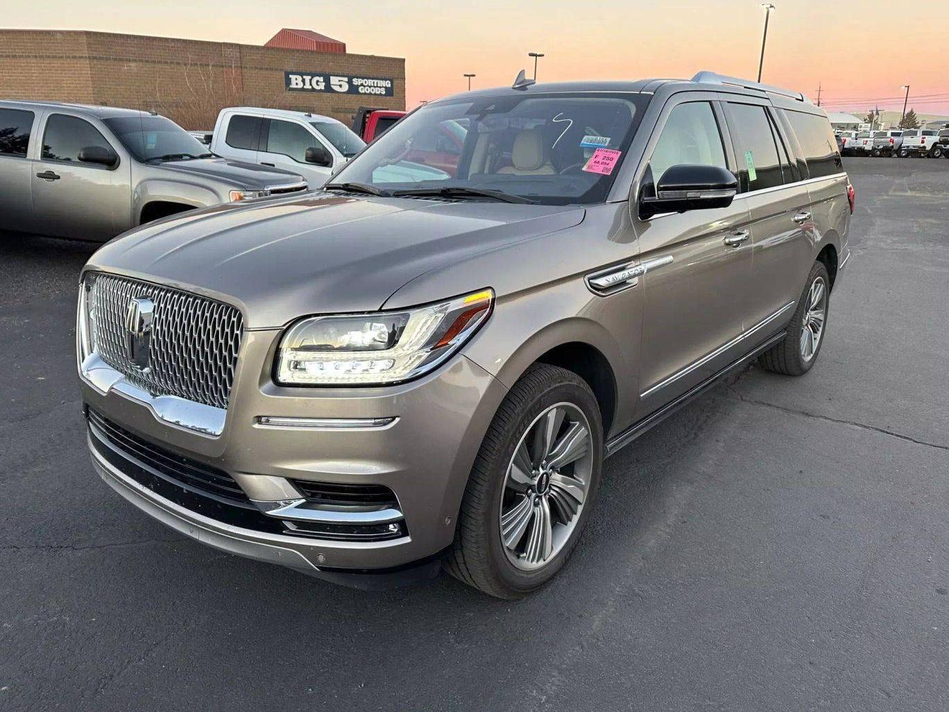 LINCOLN NAVIGATOR L 2018 5LMJJ3LT1JEL13404 image